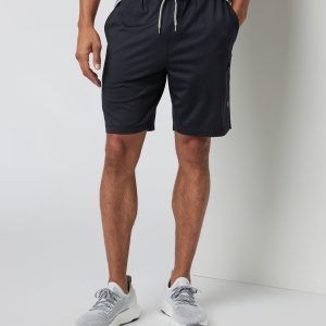 Sunday Performance Short 8"